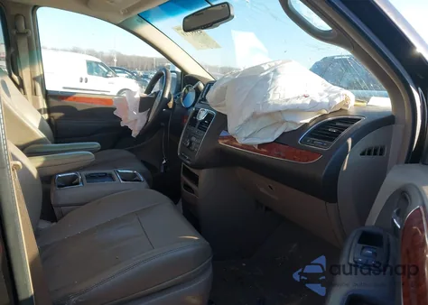 2014 Chrysler Town & Country Touring from USA, damaged, VIN 2C4RC1BG6ER463823